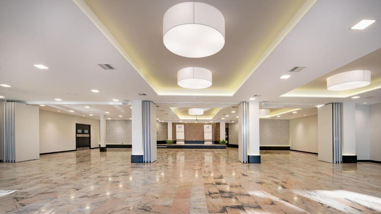 Hotel Parque Real シウダーレアル エクステリア 写真