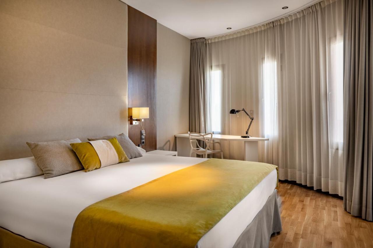 Hotel Parque Real シウダーレアル エクステリア 写真