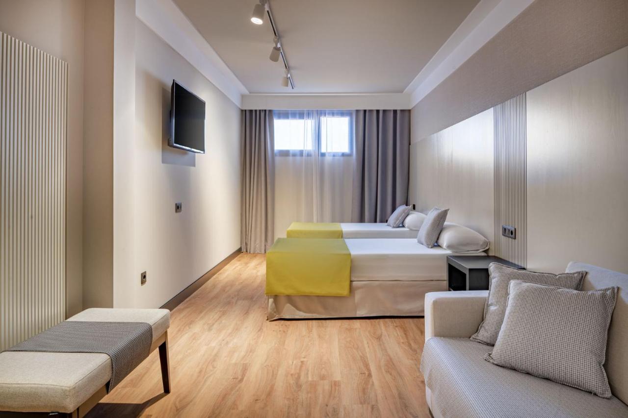 Hotel Parque Real シウダーレアル エクステリア 写真