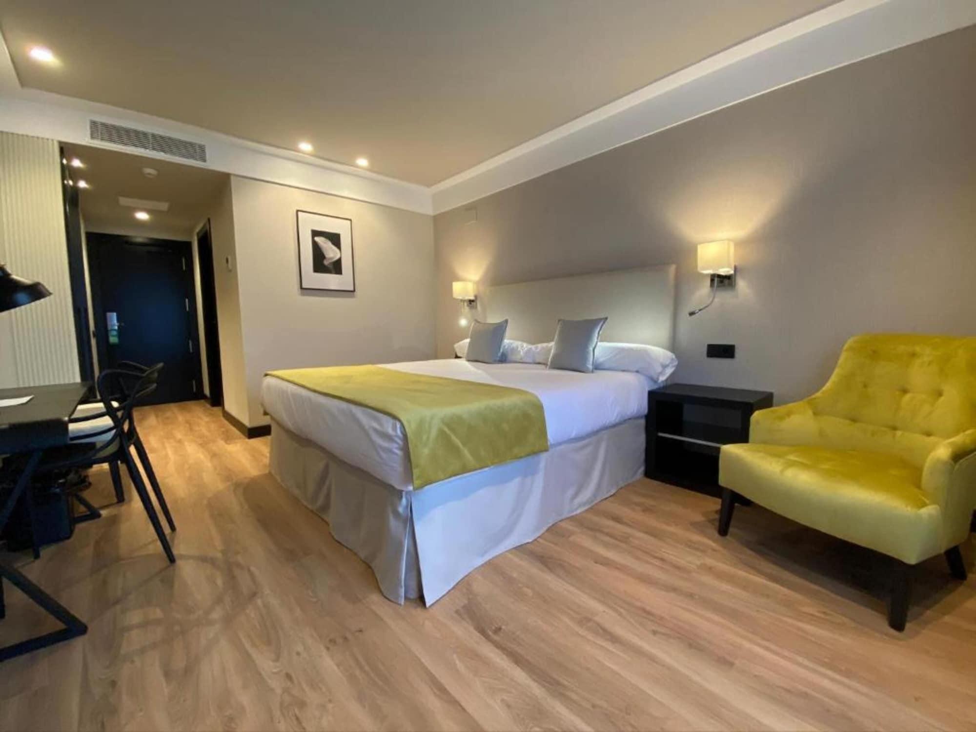 Hotel Parque Real シウダーレアル エクステリア 写真