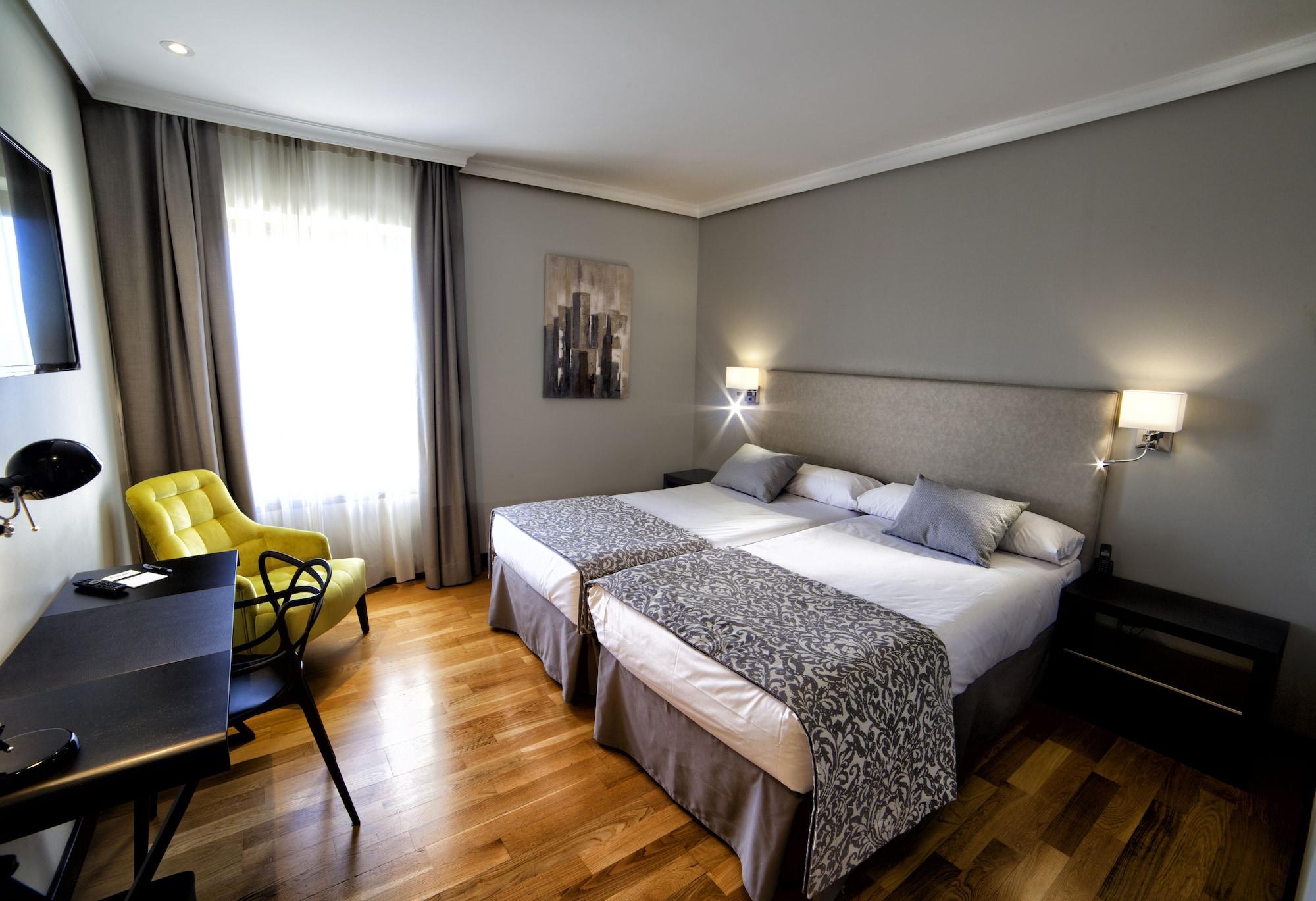 Hotel Parque Real シウダーレアル エクステリア 写真