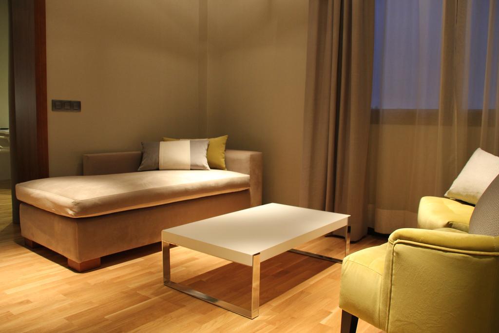 Hotel Parque Real シウダーレアル エクステリア 写真